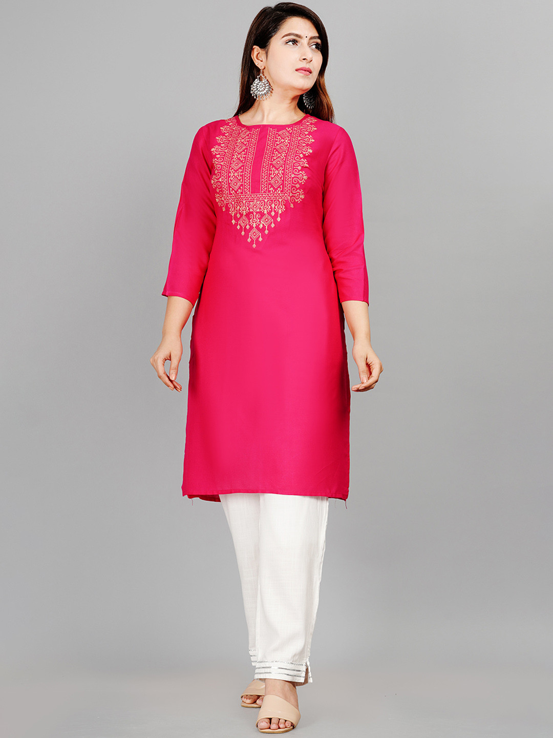 

SIPET Ethnic Motifs Yoke Design Thread Work Straight Kurta With Trousers, Pink