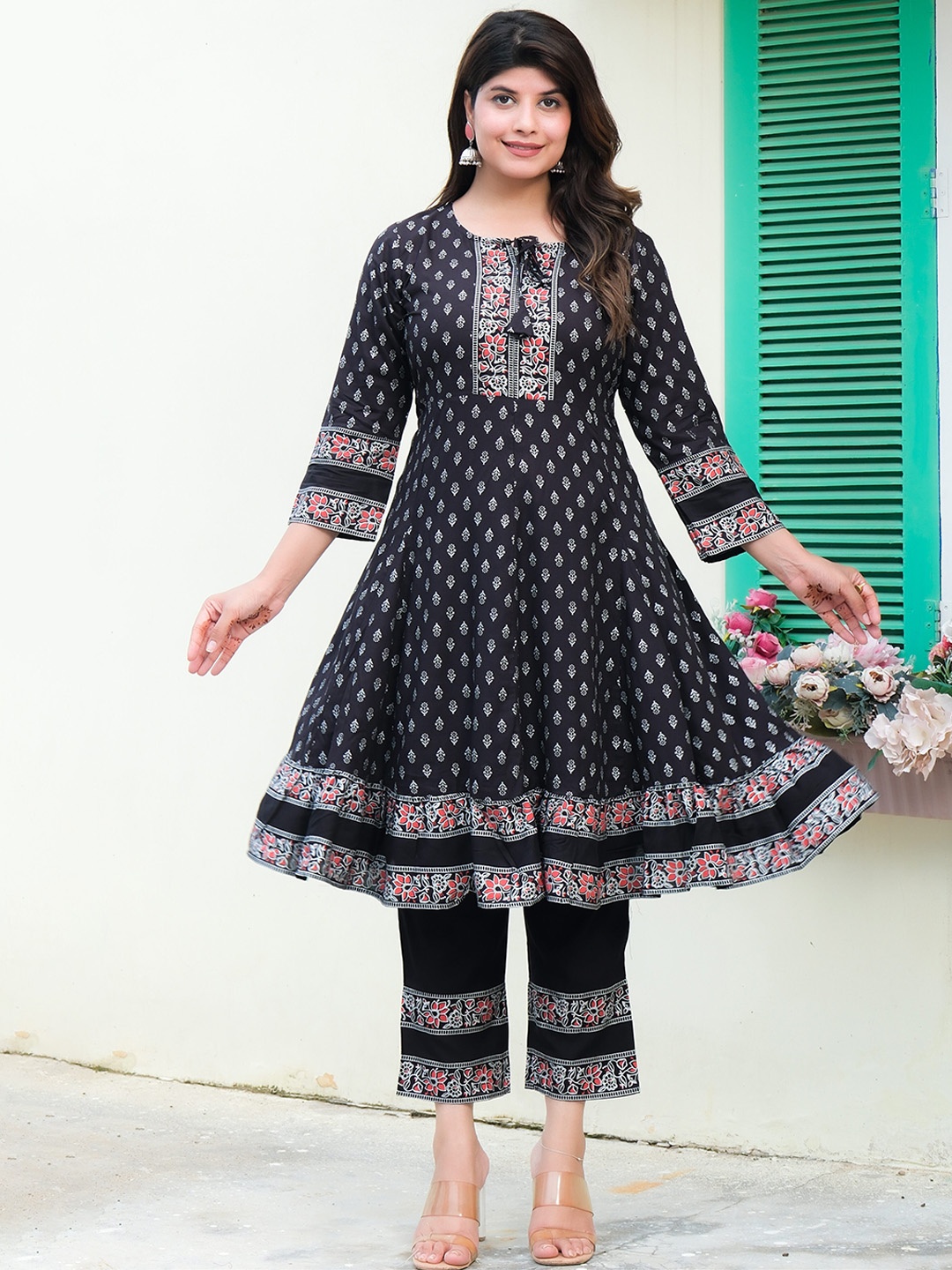 

SIPET Floral Printed Regular Anarkali Kurta with Trouser, Black