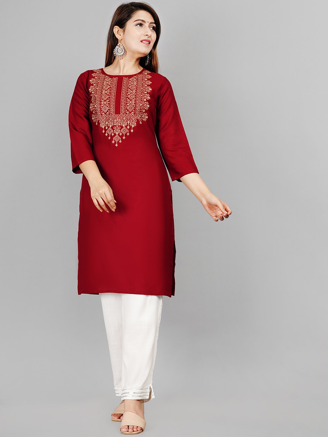 

SIPET Ethnic Motifs Yoke Design Thread Work Straight Kurta With Trousers, Maroon