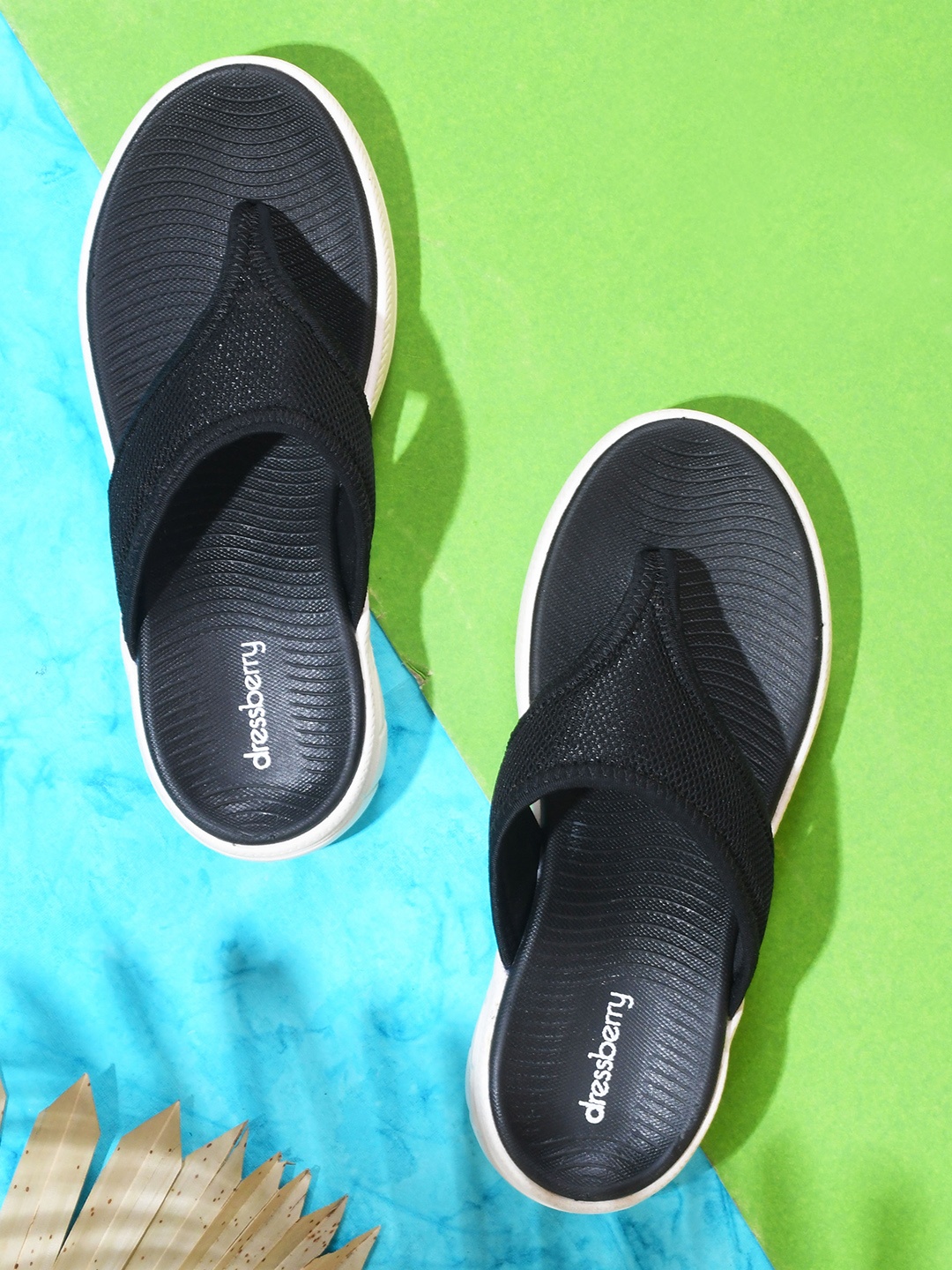 

DressBerry Black Self Design Thong Flip-Flops