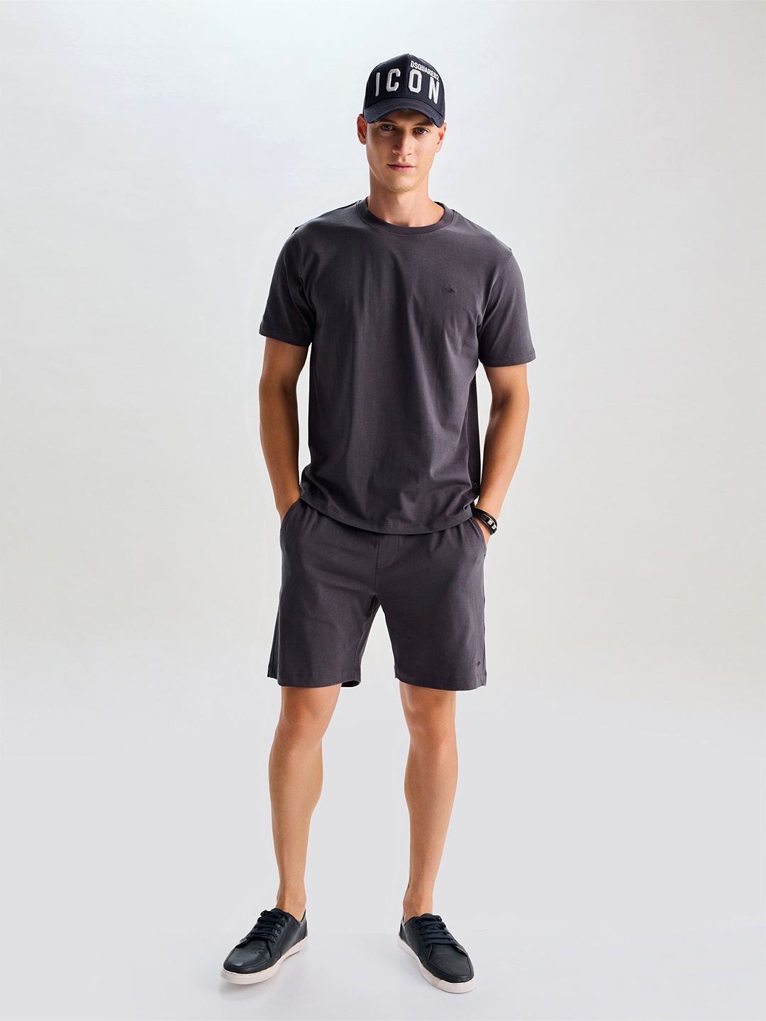 

Red Flame Pure Cotton Round Neck T-shirt With Shorts, Grey