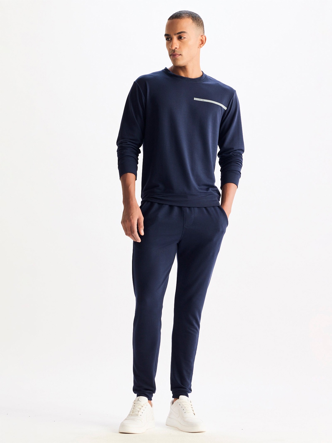 

Red Flame Round Neck T-shirt With Joggers, Navy blue