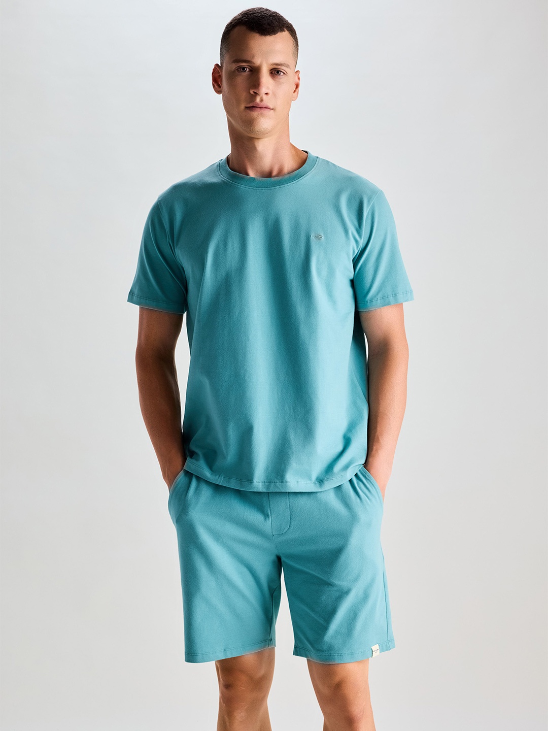 

Red Flame Round Neck Relaxed Fit T-Shirt With Shorts Co-Ords, Green