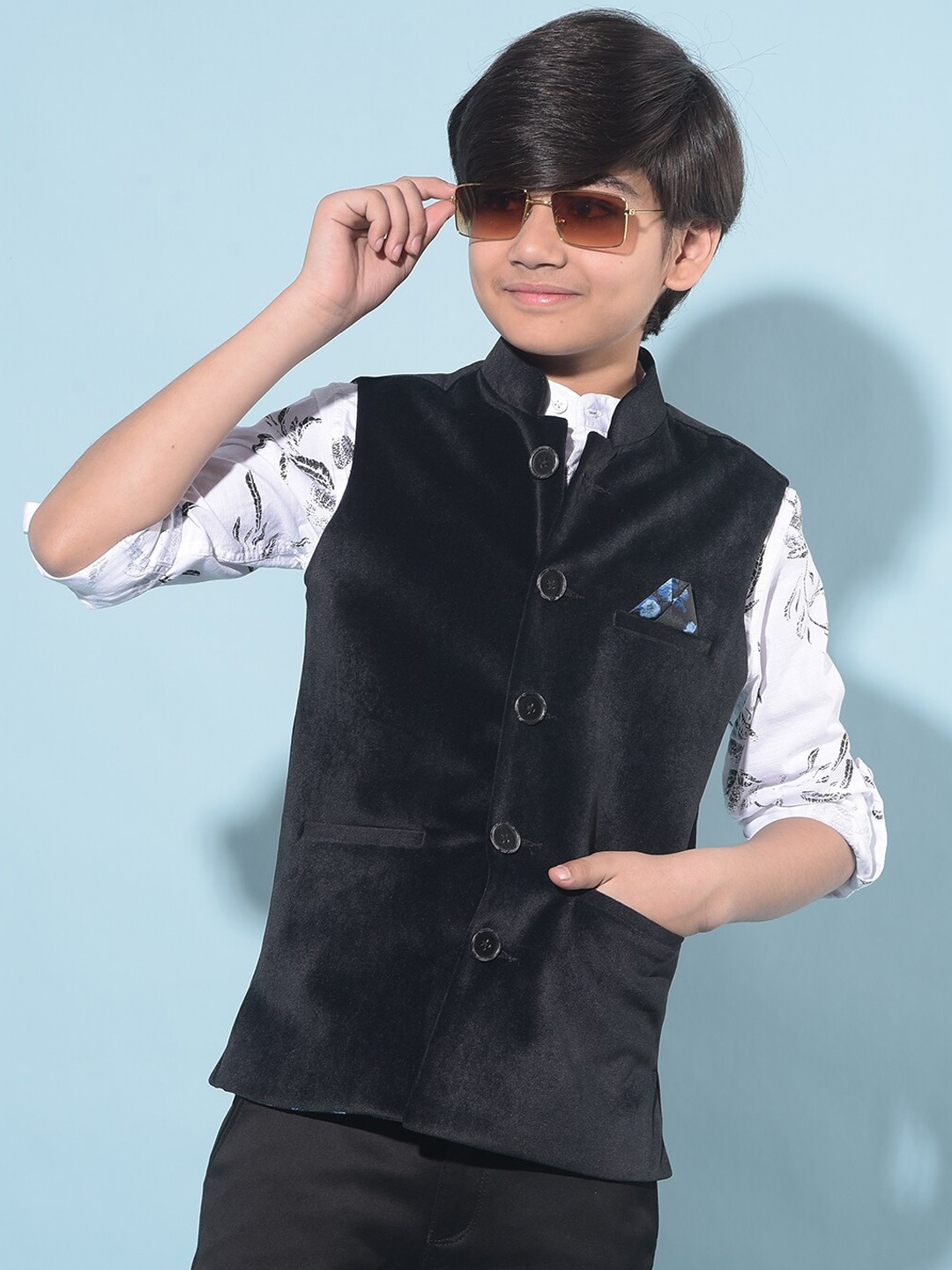 

Crimsoune Club Boys Velvet Nehru Jacket, Black