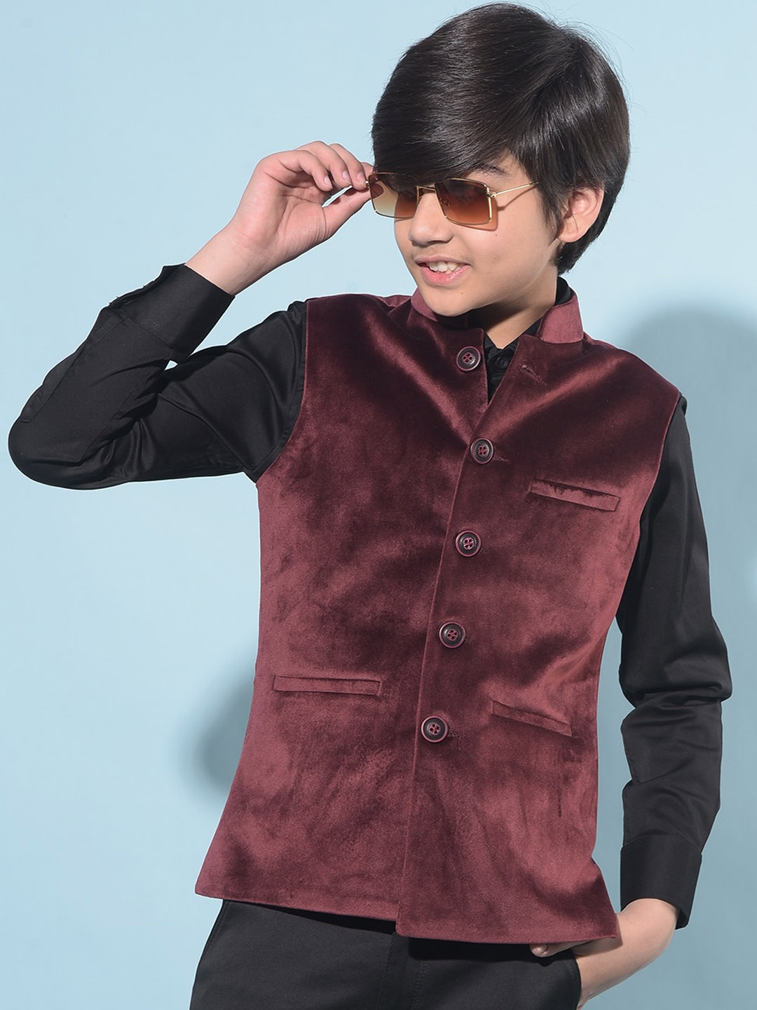 

Crimsoune Club Boys Mandarin Collar Sleeveless Nehru Jacket, Red