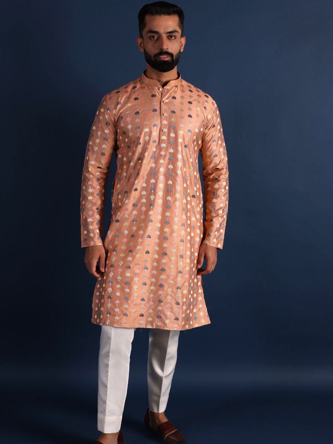 

Lightpole Men Geometric Thread Work Handloom Kurta, Rust