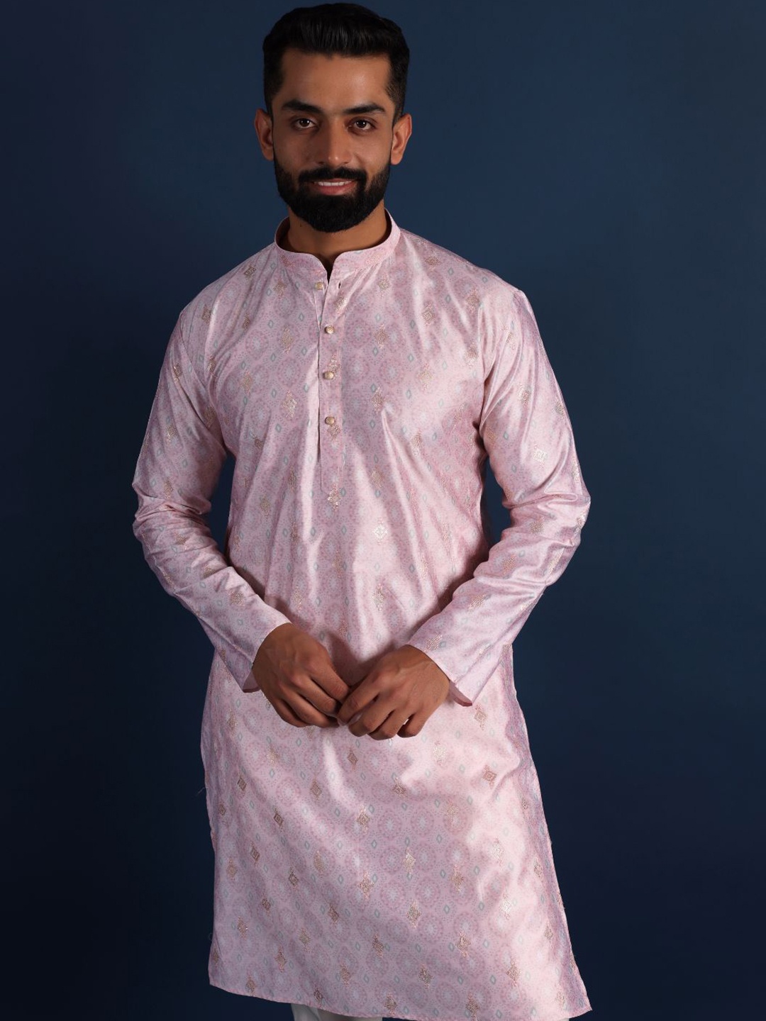 

Lightpole Men Handloom Kurta, Peach