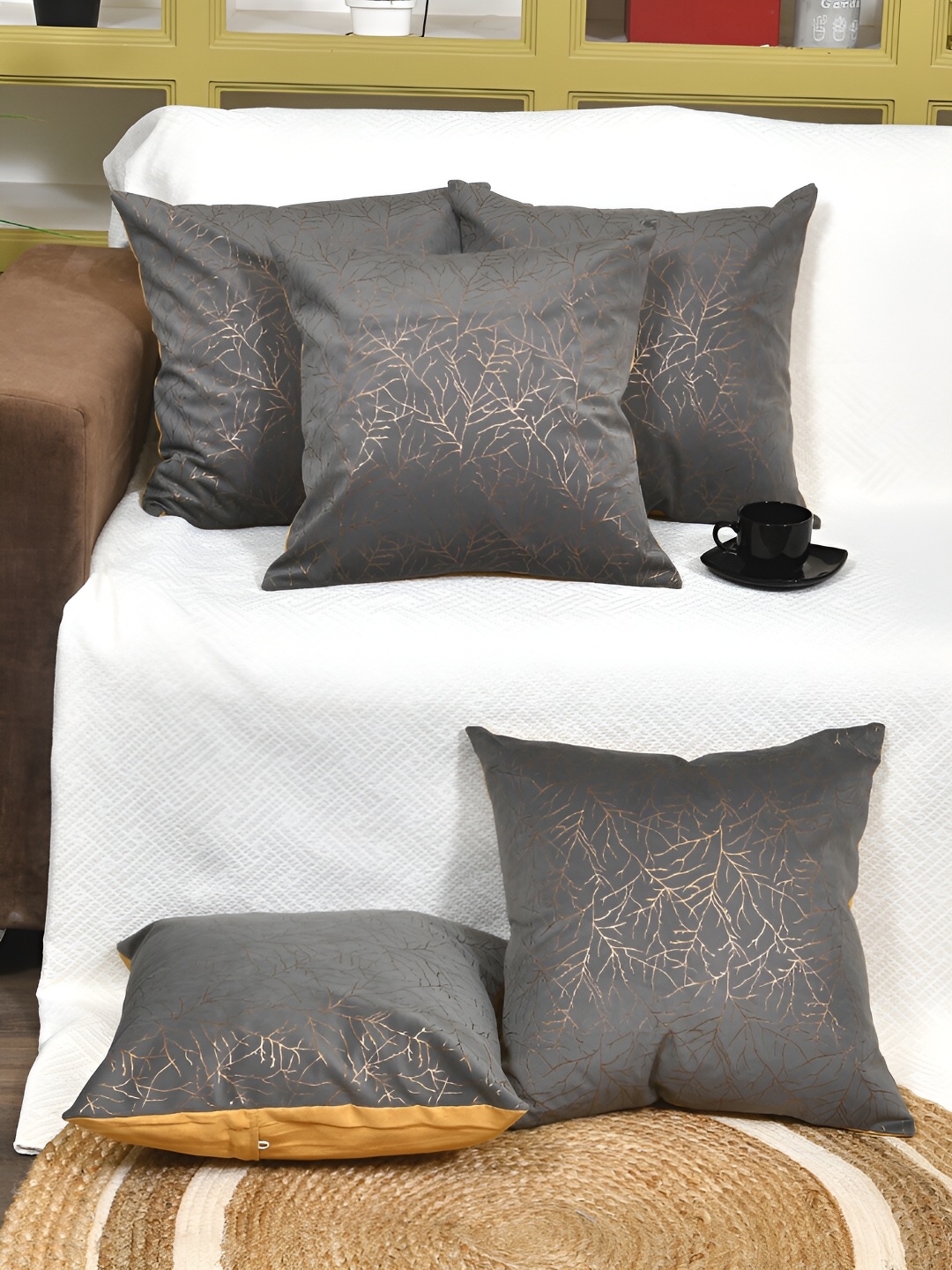 

Clasiko Grey & Gold-Toned 5 Pcs Geometric Velvet Square Cushion Covers