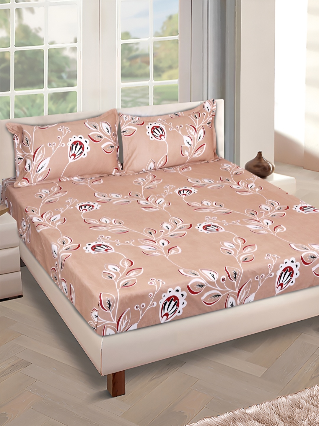 

ROMEE Beige & White Floral Printed 144 TC Queen Bedsheet With 2 Pillow Covers