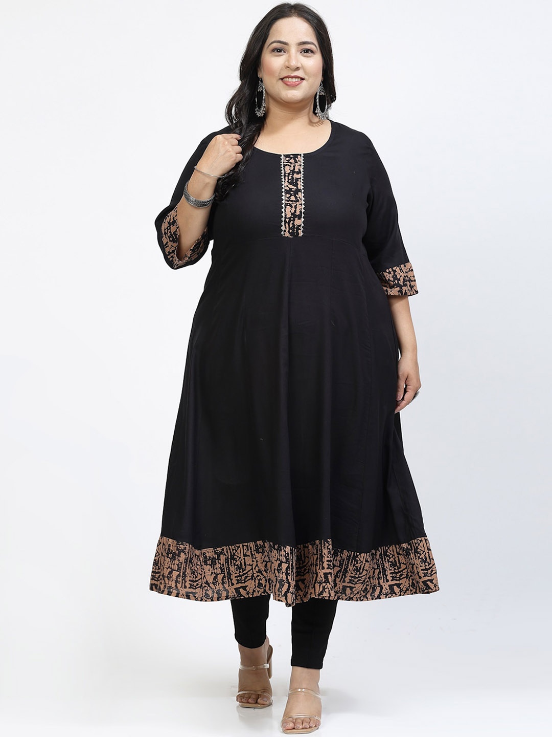 

plusS Women Thread Work Anarkali Kurta, Black