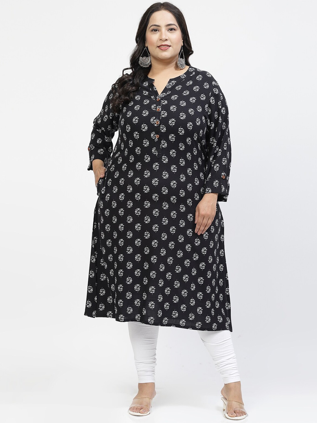 

plusS Women Ethnic Motifs Printed Flared Sleeves Kurta, Black