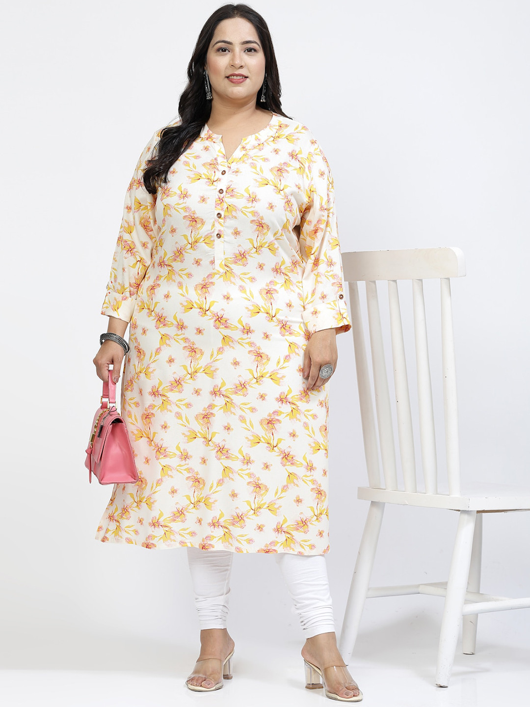

plusS Women Floral Printed Thread Work Kurta, Cream