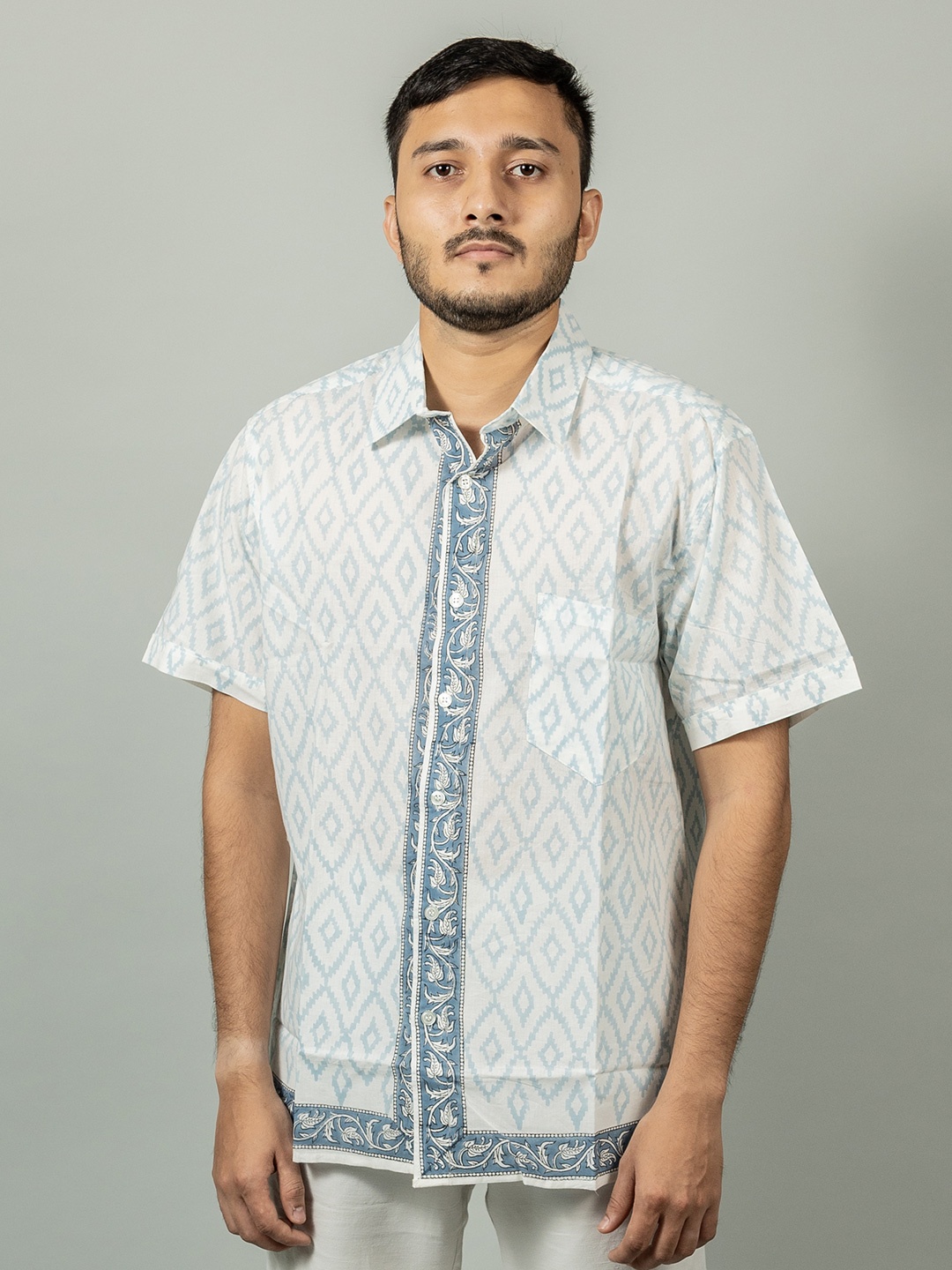 

INDIKA Men Opaque Printed Casual Shirt, White