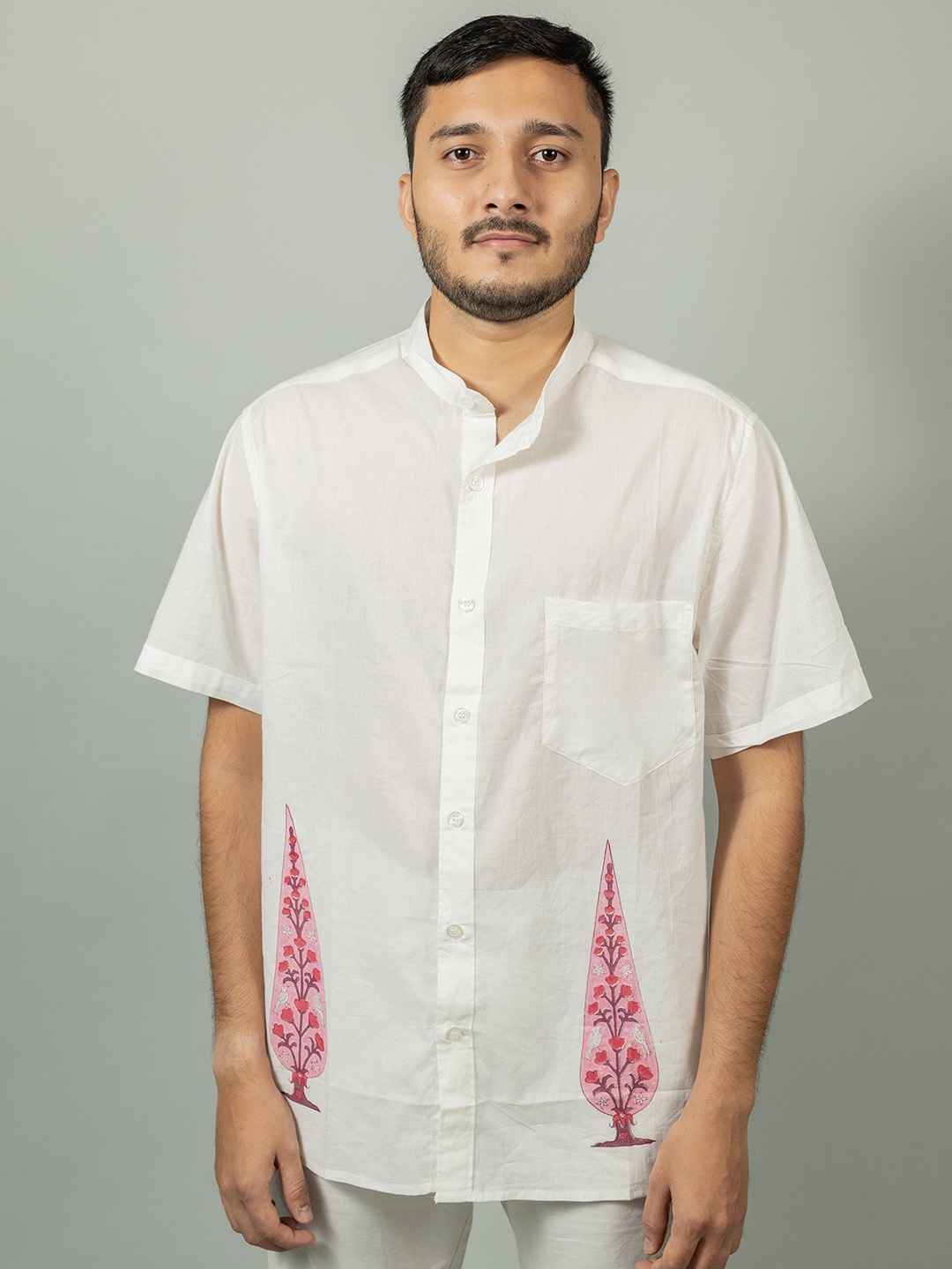 

INDIKA Men Opaque Striped Casual Shirt, White