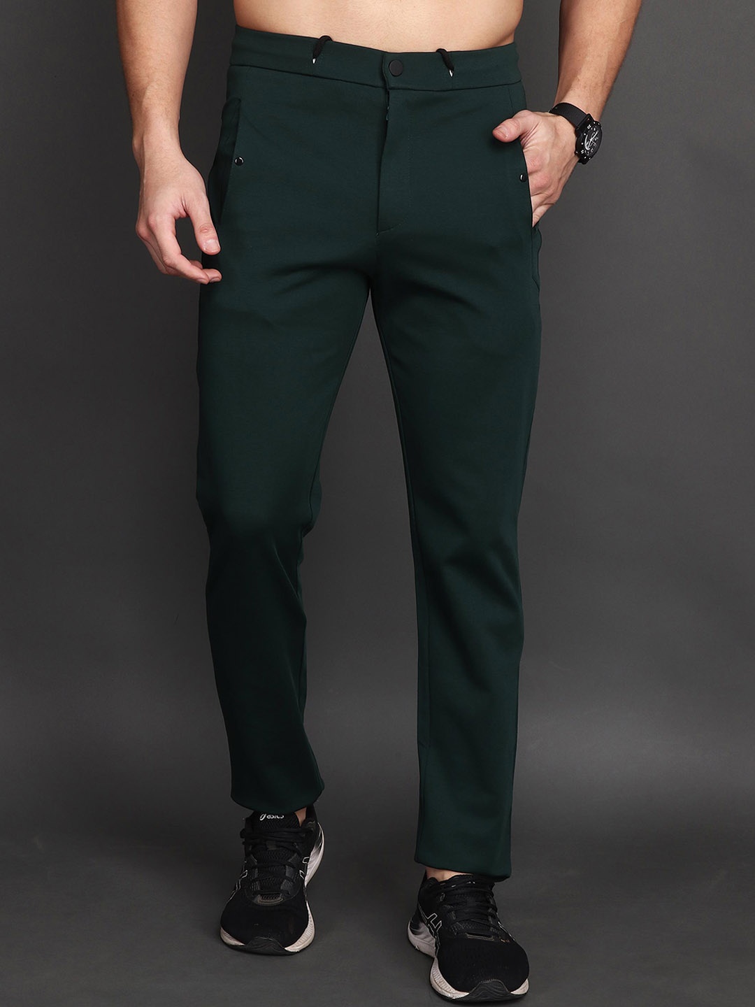 

Albion By CnM Men Mid-Rise Pure Cotton Track Pant, Green