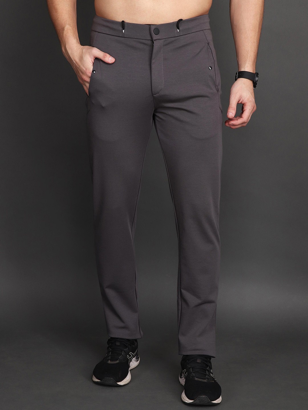 

Albion By CnM Men Mid Rise Cotton Track Pants, Brown