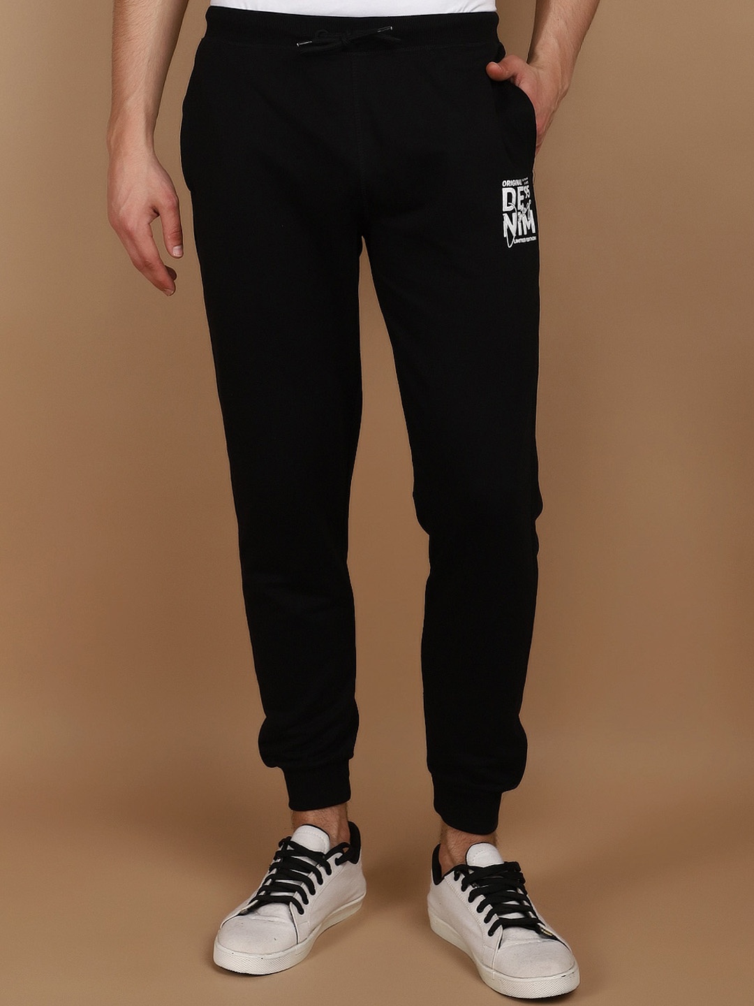 

V-Mart Men Cotton Mid Rise Joggers, Black