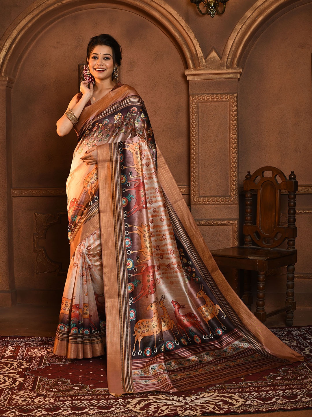 

Anouk Floral Zari Banarasi Saree, Peach