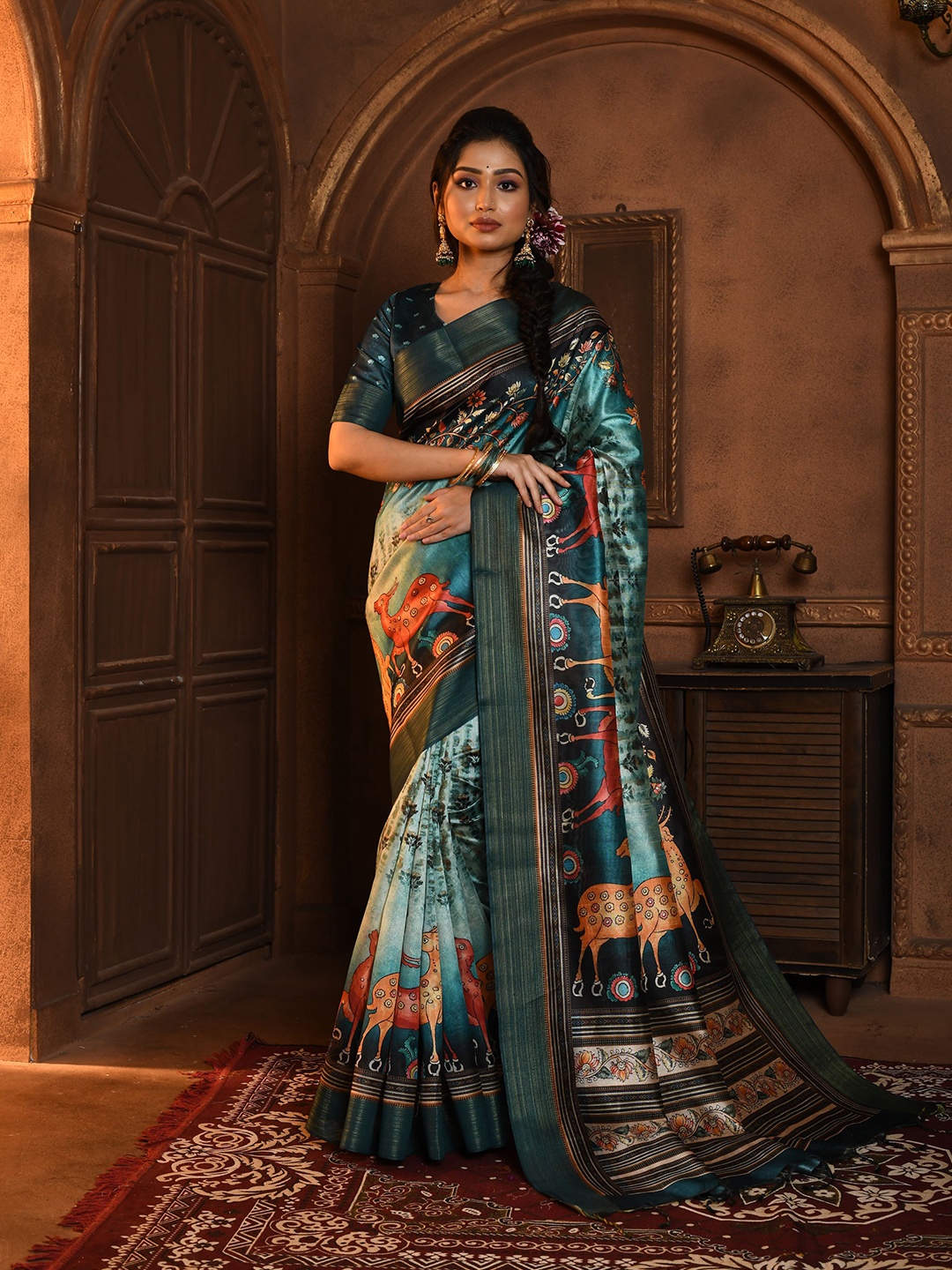 

Anouk Floral Zari Banarasi Saree, Teal