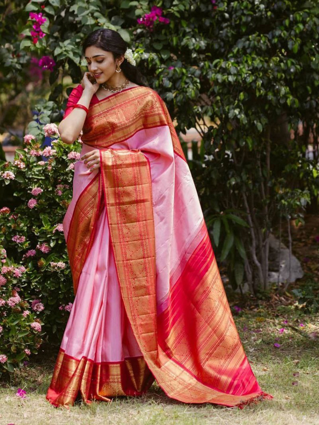 

Naishu Trendz Woven Design Zari Pure Silk Kanjeevaram Saree, Pink