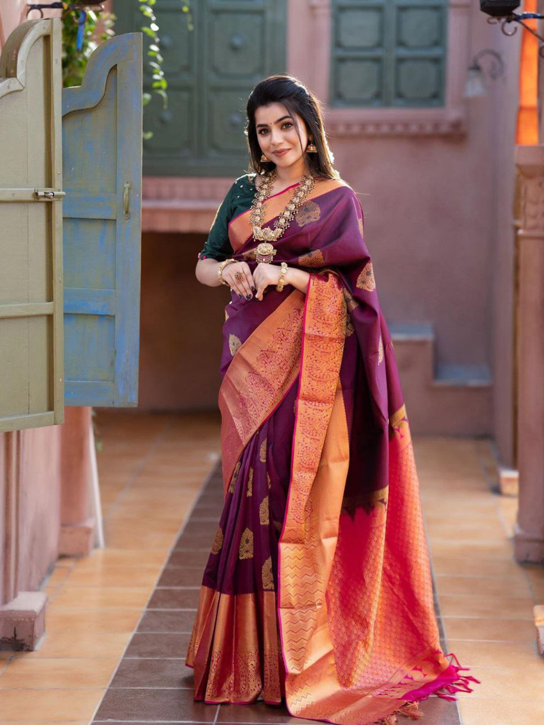 

Naishu Trendz Woven Design Zari Pure Silk Kanjeevaram Saree, Purple
