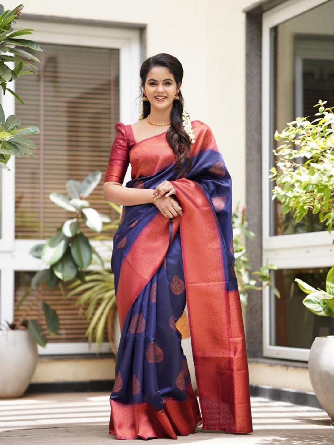 

Naishu Trendz Woven Design Zari Pure Silk Kanjeevaram Saree, Blue