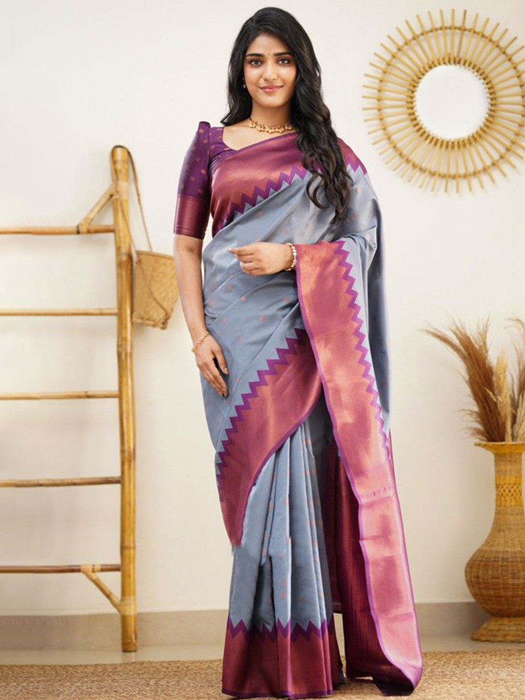 

Naishu Trendz Woven Design Zari Pure Silk Kanjeevaram Saree, Grey