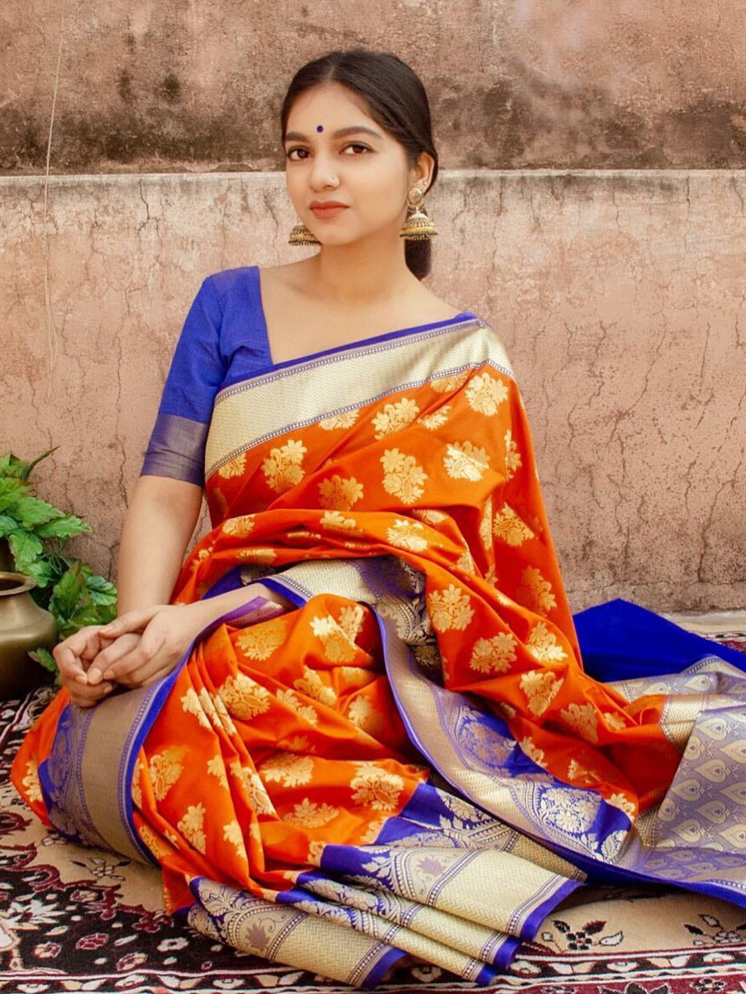 

Naishu Trendz Woven Design Zari Pure Silk Kanjeevaram Saree, Orange