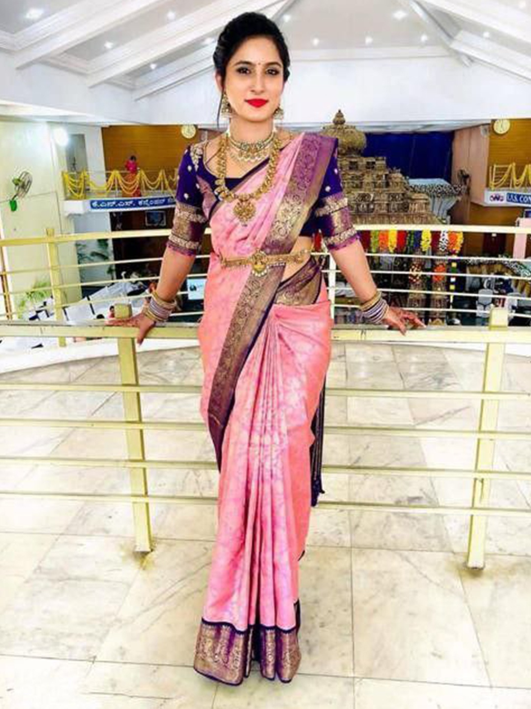 

Naishu Trendz Woven Design Zari Pure Silk Kanjeevaram Saree, Pink