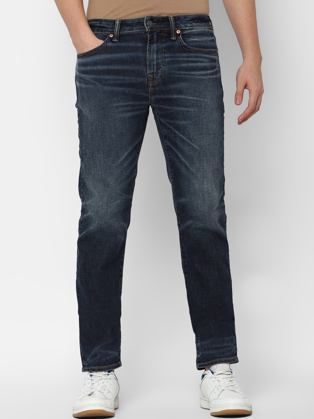 

AMERICAN EAGLE OUTFITTERS Men Straight Fit Light Fade Jeans, Blue
