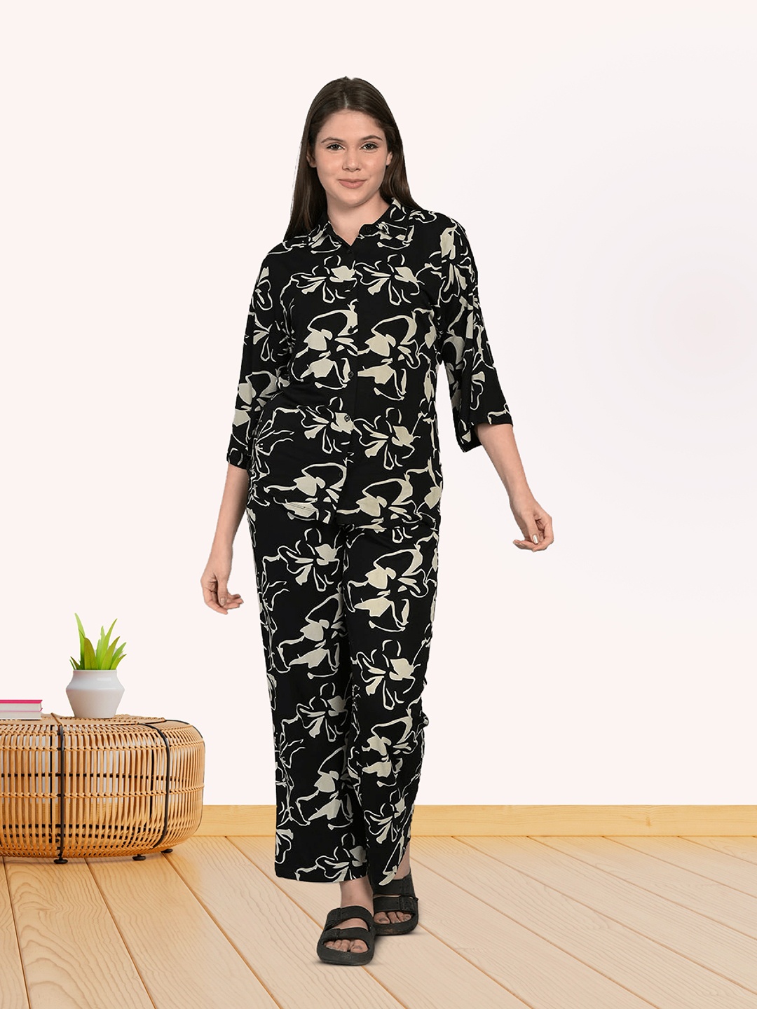 

MAYSIXTY Floral Printed Shirt Collar Night Suit, Black