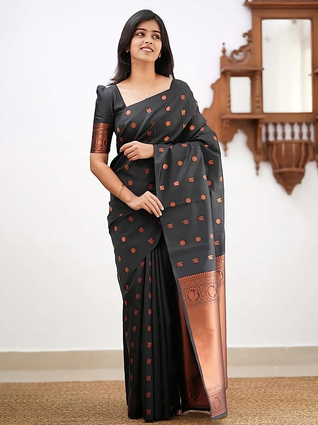 

RASVRITI Woven Design Zari Pure Silk Kanjeevaram Saree, Black