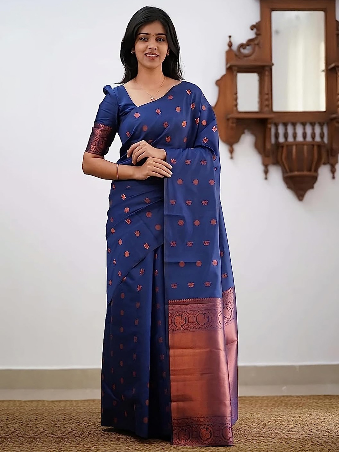 

RASVRITI Woven Design Zari Pure Silk Kanjeevaram Saree, Blue