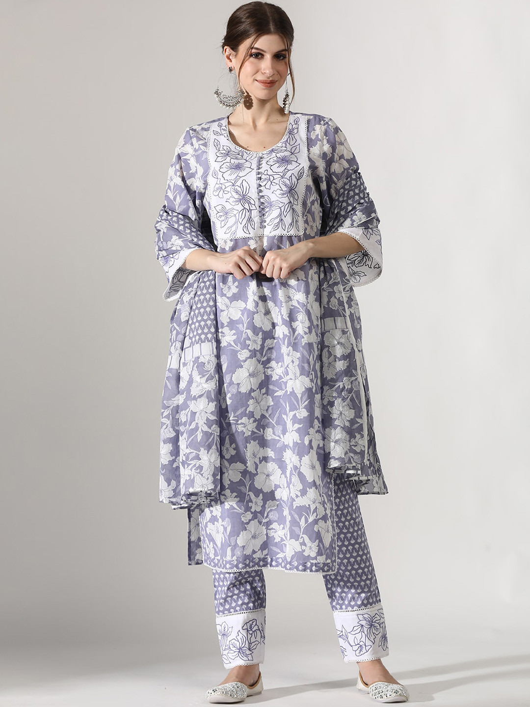 

Anouk Floral Embroidered Thread Work A-Line Pure Cotton Kurta with Trousers & Dupatta, Purple