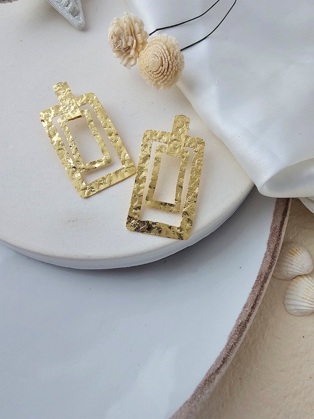 

Binnis Wardrobe Contemporary Drop Earrings, Gold
