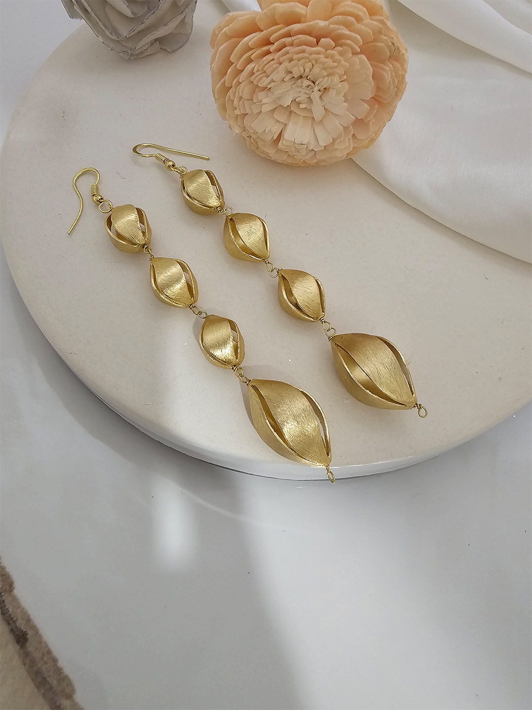 

Binnis Wardrobe Contemporary Drop Earrings, Gold
