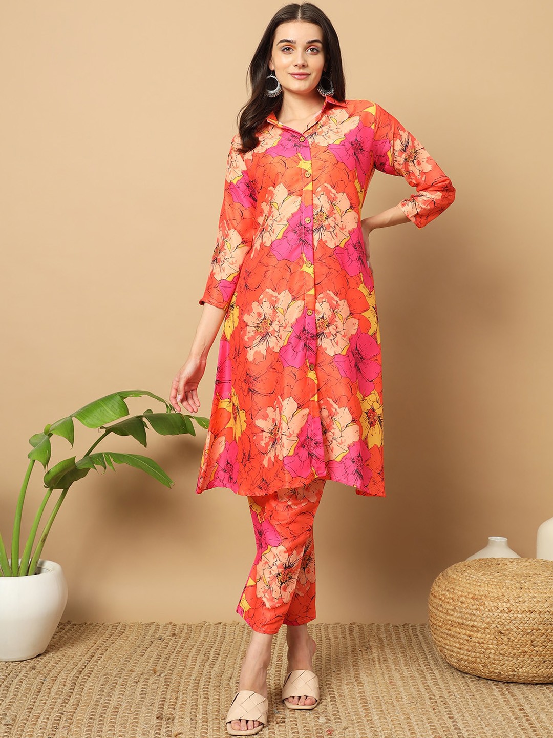 

MORLY Shirt Collar Ethnic Motifs Printed Regular Kurta with Trousers, Orange