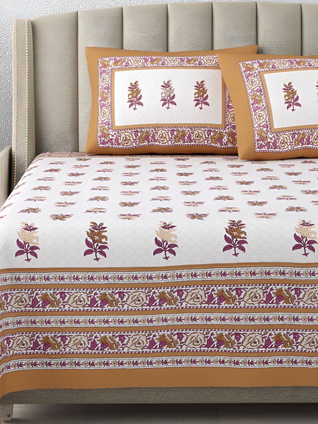 

DE CAMA Tan & White Ethnic Motifs Cotton 300 TC King Bedsheet With 2 Pillow Covers