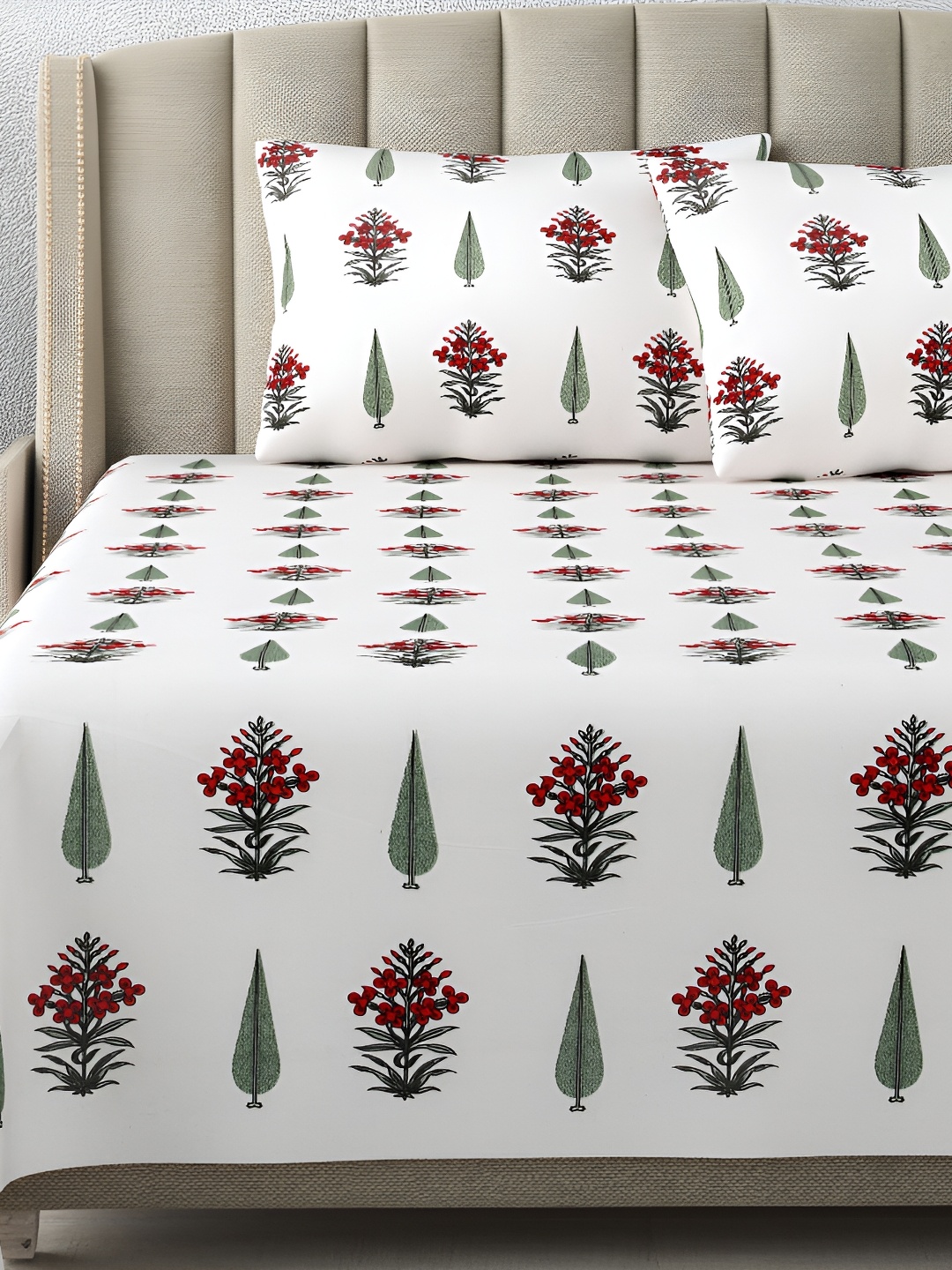 

DE CAMA Red & White Ethnic Motifs Cotton 300 TC King Bedsheet with 2 Pillow Covers