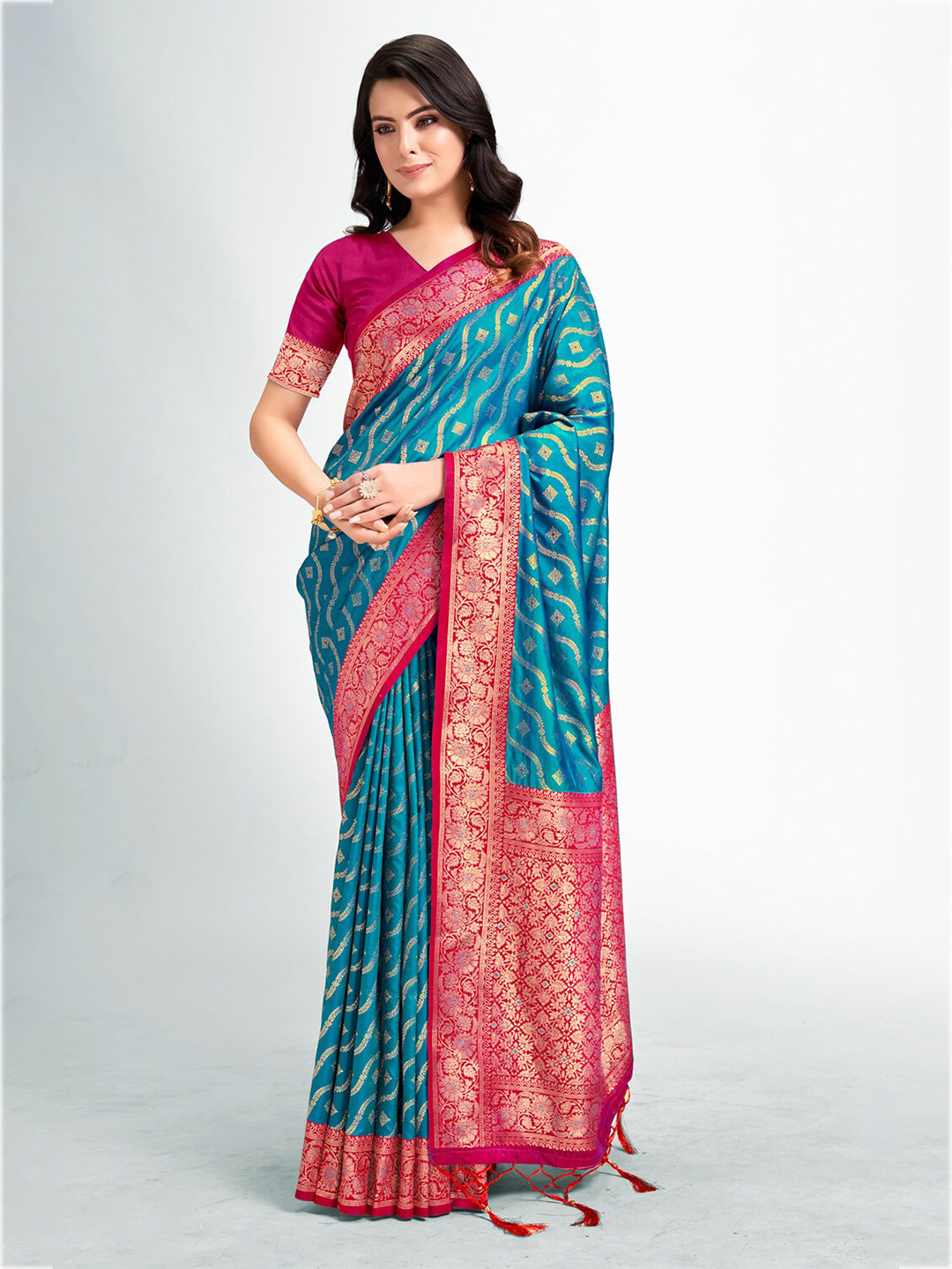 

Ishin Ethnic Motifs Woven Design Zari Saree, Blue