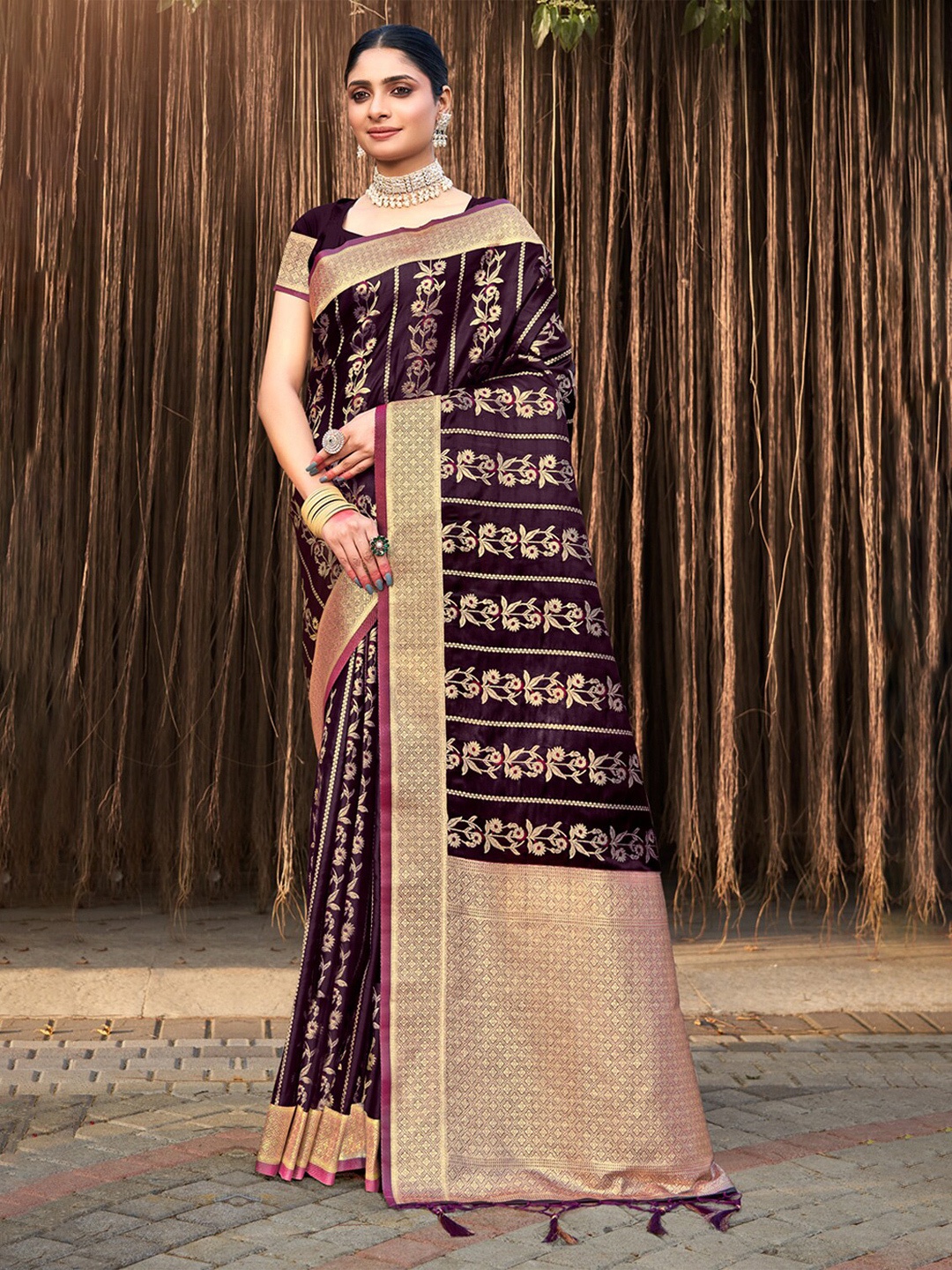 

Ishin Woven Design Zari Satin Saree, Purple