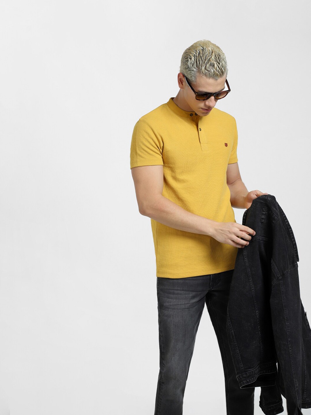 

Jack & Jones Men Henley Neck Pockets Slim Fit T-shirt, Yellow