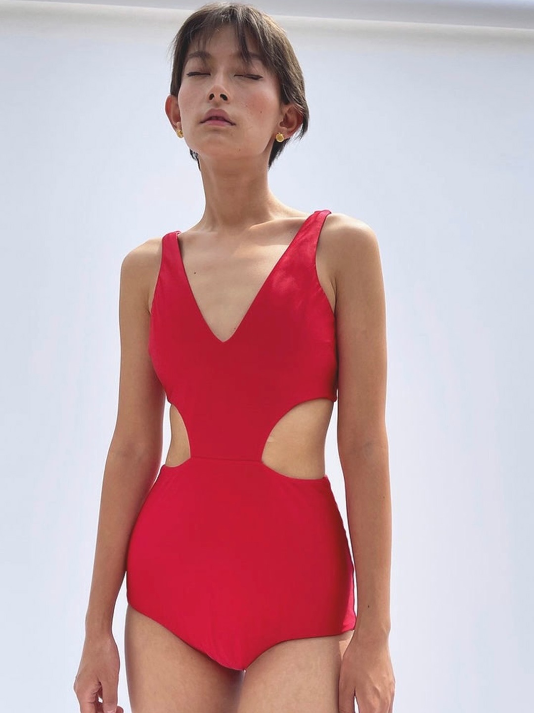 

NADI NADI V-Neck Sleeveless Bodysuit, Red