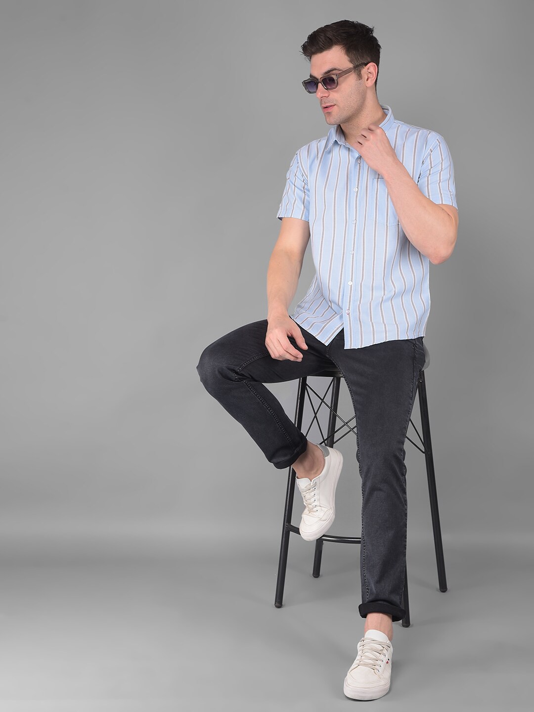 

COBB Men Slim Fit Opaque Striped Casual Shirt, Blue