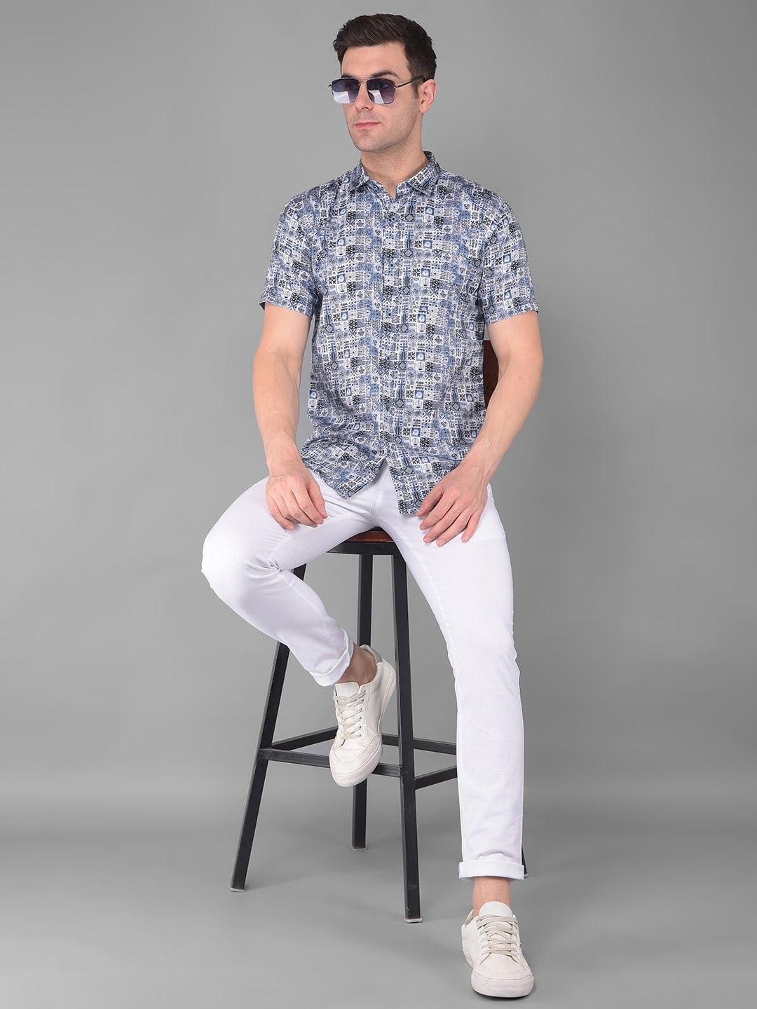 

COBB Men Slim Fit Floral Opaque Printed Casual Shirt, Blue