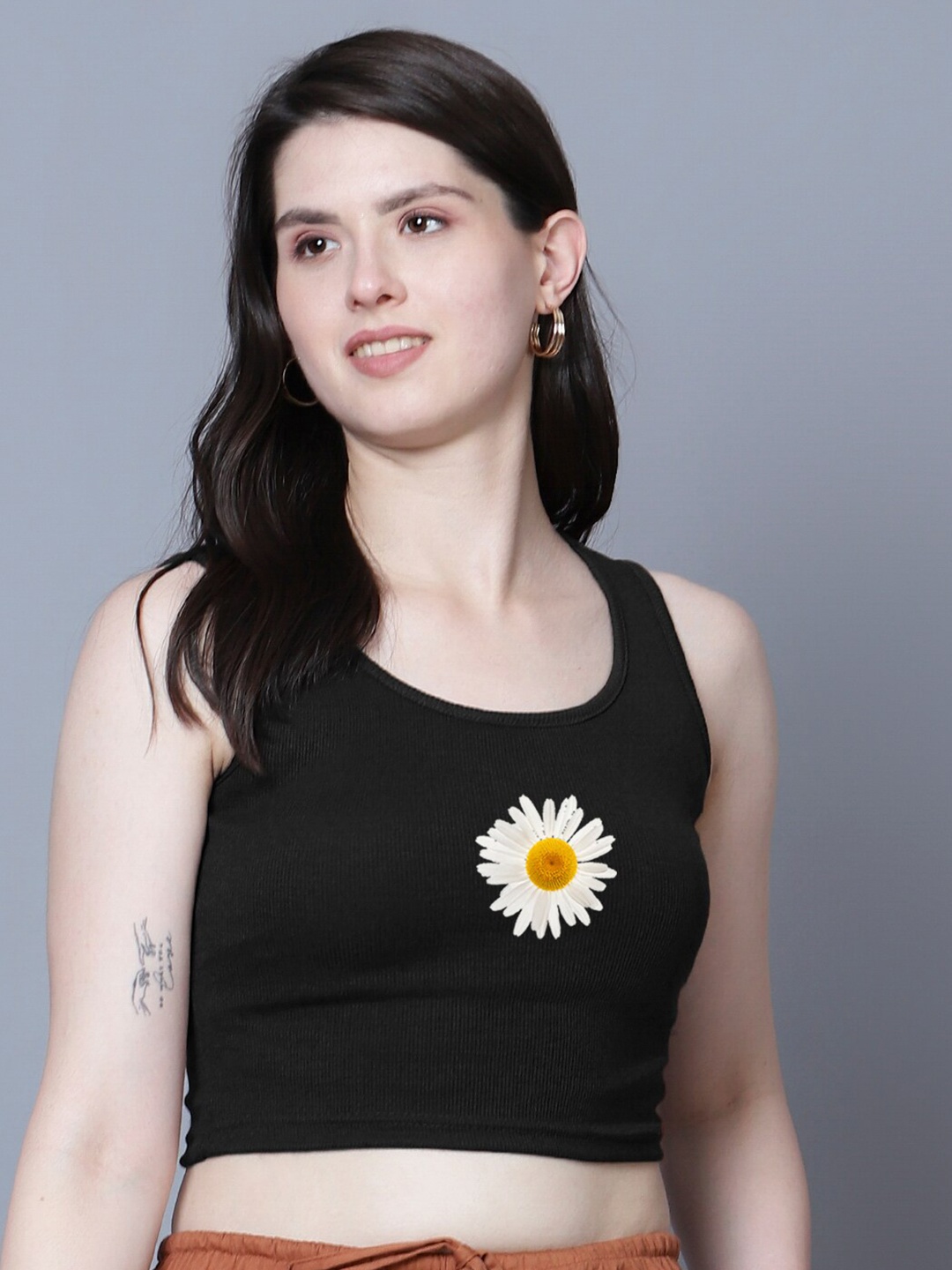 

Fashion And Youth Floral Crop Top, Black