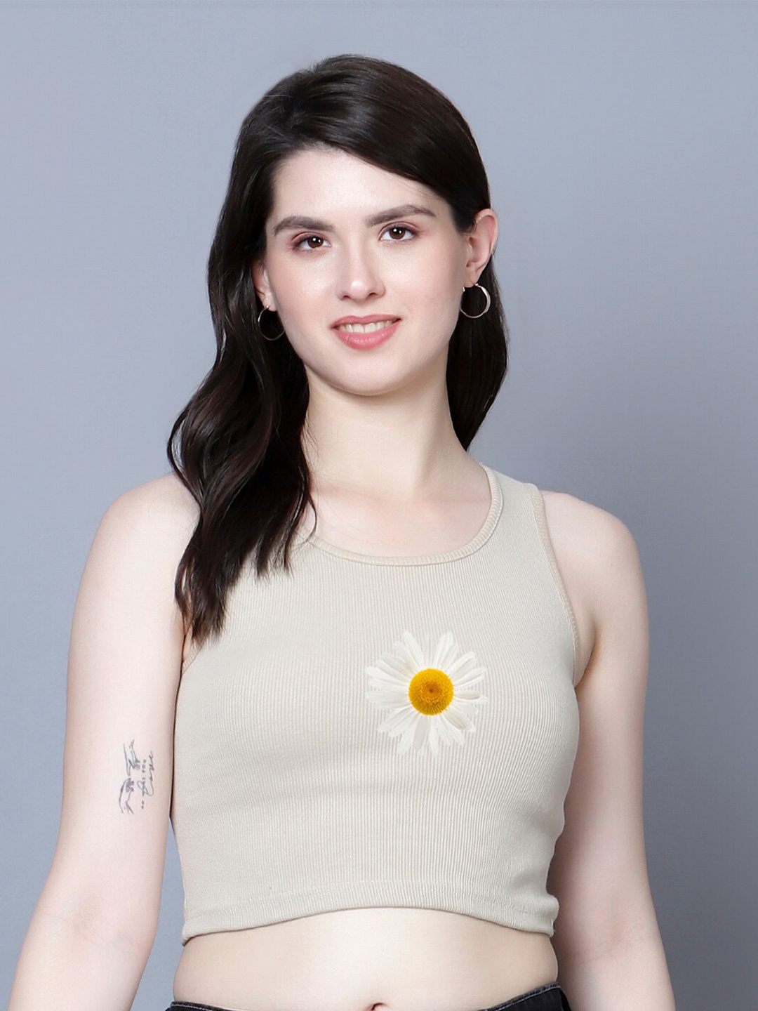 

Fashion And Youth Print Crop Top, Beige