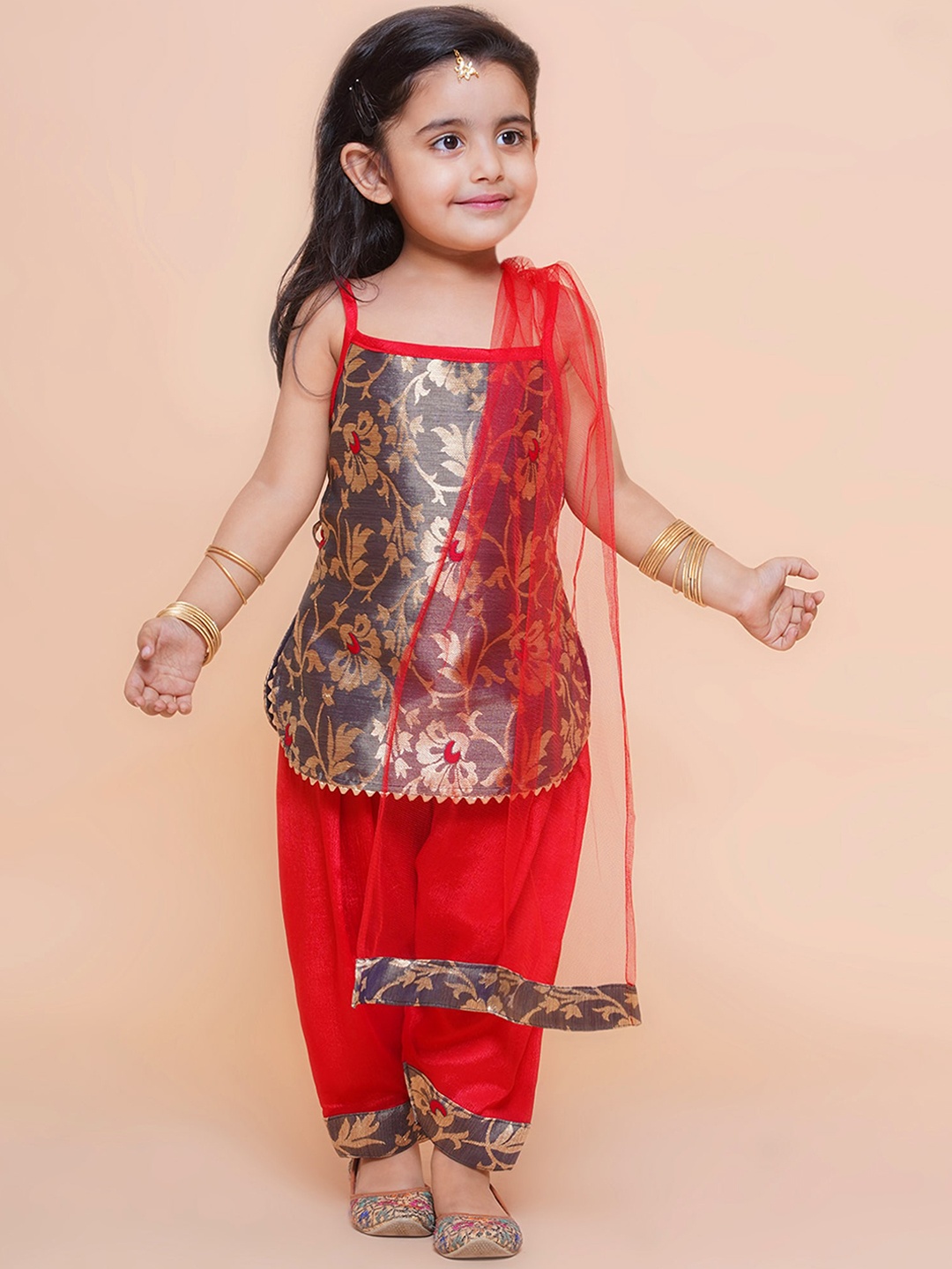 

BAESD Girls Floral Regular Kurti With Salwar & Dupatta, Grey