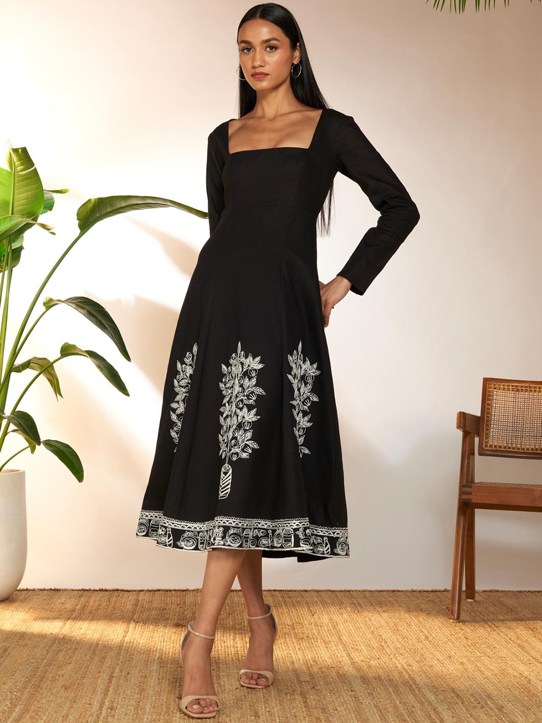 

Masaba Women Floral Print A-Line Dress, Black
