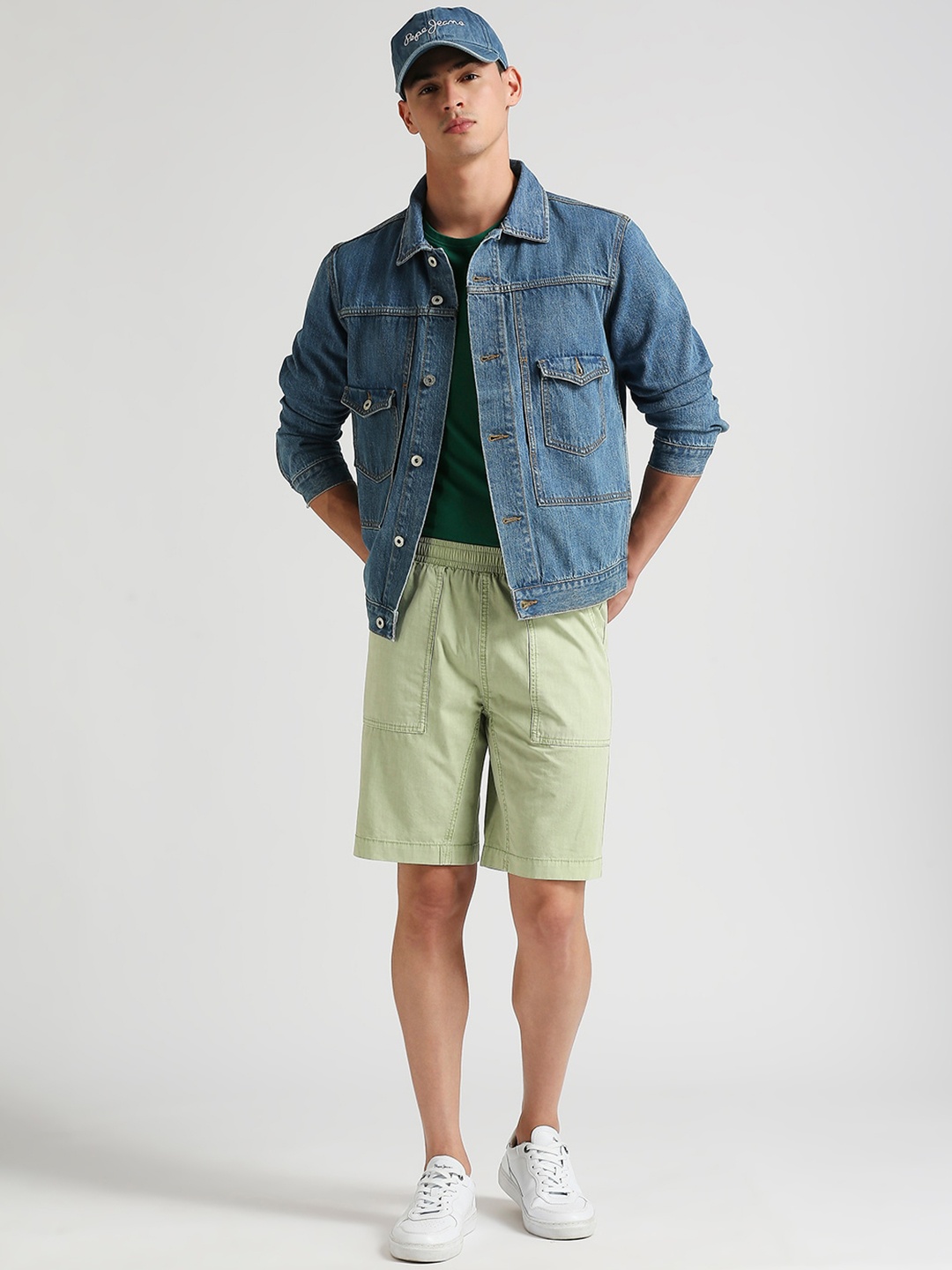 

Pepe Jeans Men Solid Chino Shorts Wit Slip-On Closure, Green